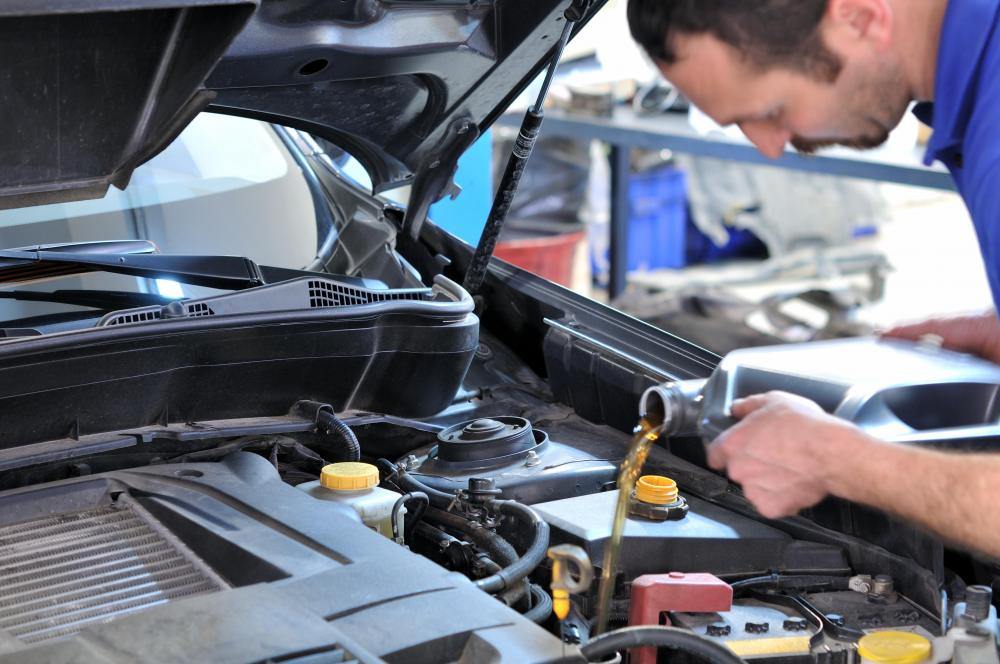Các Công Việc Bảo Dưỡng Xe Tải Cần Thực Hiện